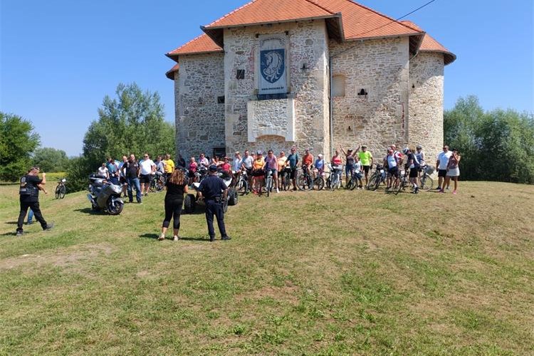 Slika /Novi direktorij/Nove slike-MUP/putevima rudara.jpg